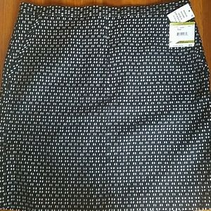 NWT Anne Klein black and white print skirt